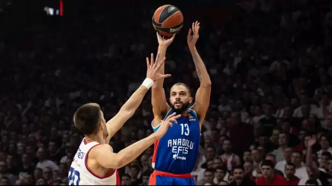 anadolu-efes-kizilyildizi-uzatmada-gecerek-play-offa-yaklasti-xJqy3H4E.jpg