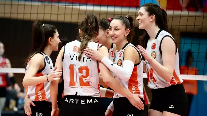 eczacibasi-dynavit-vodafone-sultanlar-liginde-3-oldu-yfgfbdHx.jpg
