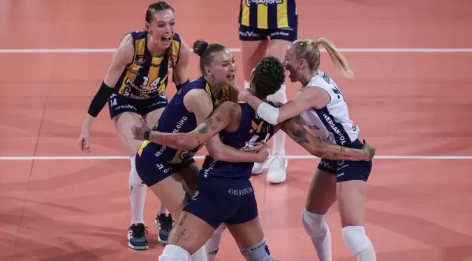 fenerbahce-2025-kadinlar-axa-sigorta-kupa-voley-finalinde-eczacibasini-3-0-maglup-etti-vOkQgwzd.jpg