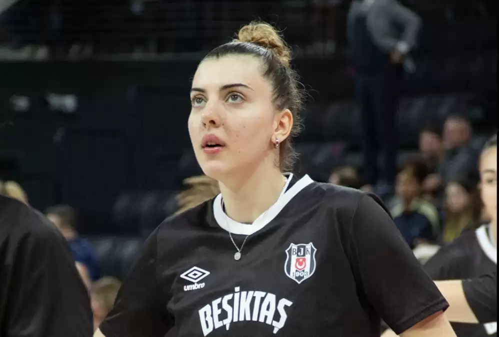 Galatasaray, Beşiktaş'ın Kaptanı Elif Bayram'ı Kadrosuna Kattı
