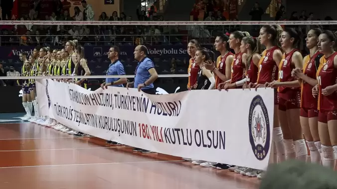 galatasaray-daikin-fenerbahce-medicanayi-3-2-maglup-etti-6pbvTUuX.jpg