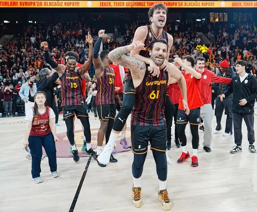 Galatasaray, Dörtlü Final Biletini Kaptı