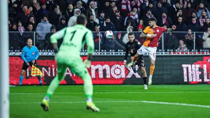 galatasaray-samsunsporu-2-0-yenerek-puan-farkini-6ya-cikardi-FYkJugaE.jpg