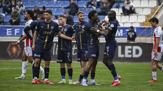 kasimpasa-sivassporu-3-1-yenerek-galip-geldi-a9fe1c37.jpg