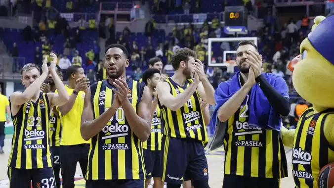 paris-basketball-real-madridi-maglup-ederek-fenerbahcenin-rakibi-oldu-BXNmweRP.jpg