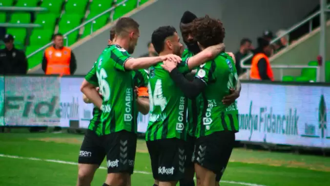 sakaryaspor-pendiksporu-1-0-maglup-ederek-kritik-3-puani-kapti-y7dmkPgm.jpg