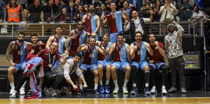 trabzonspor-basketbol-sampiyonluk-icin-fenerbahce-koleji-novotel-ile-karsilasiyor-IvAtzG2b.jpg