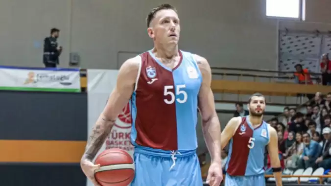 trabzonsporda-mitchell-creek-krizi-fenerbahce-koleji-macinda-forma-giyemeyecek-gGCqPXxW.jpg