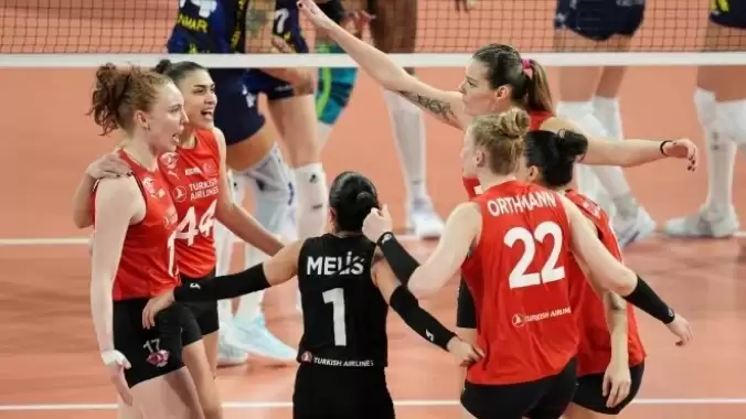voleybol-vodafone-sultanlar-ligi-play-off-turk-hava-yollari-zerensporu-3-2-maglup-etti-NZywiLF3.jpg