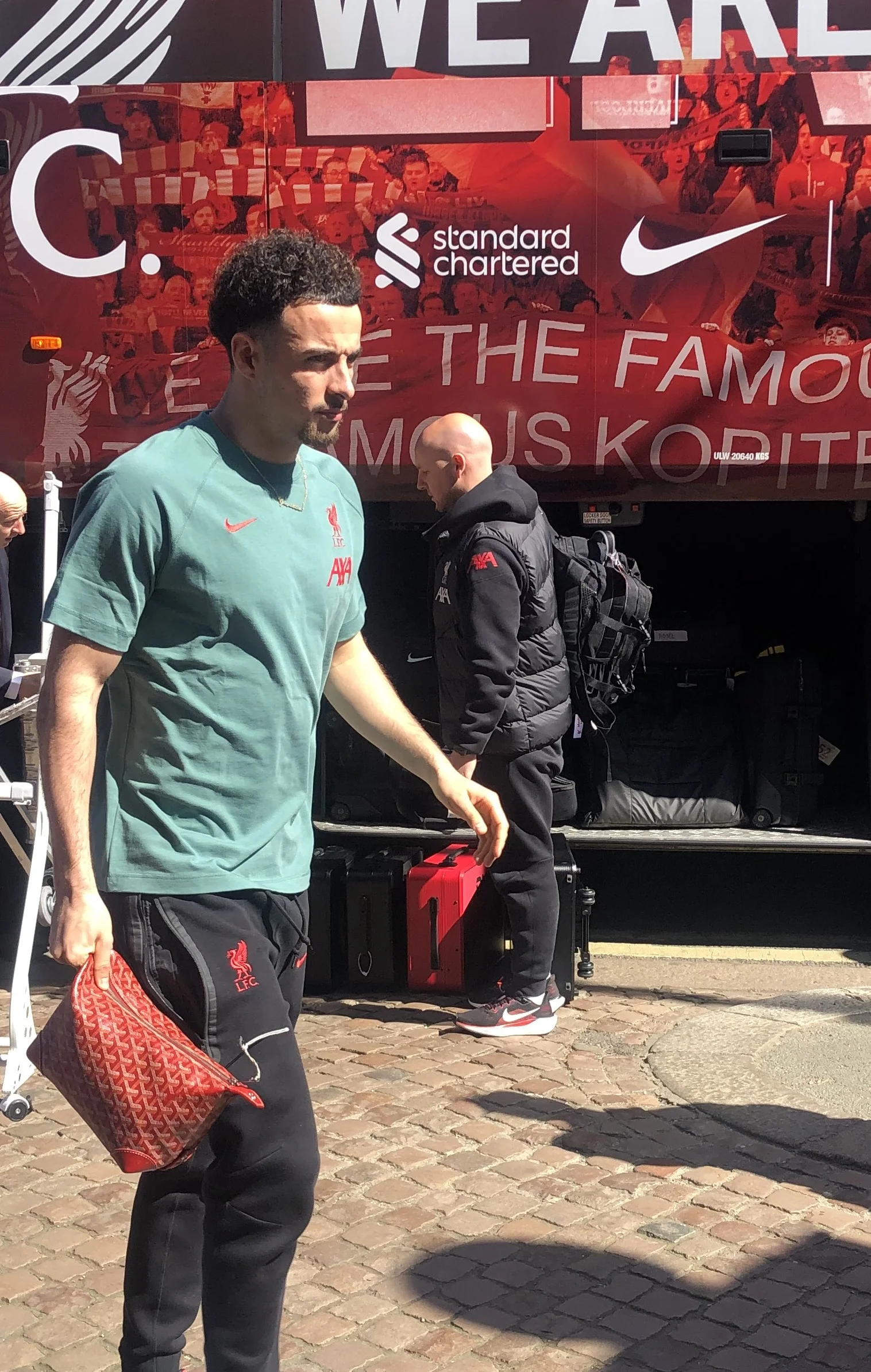 Curtis Jones Fulham-Liverpool maçı öncesi Craven Cottage'da