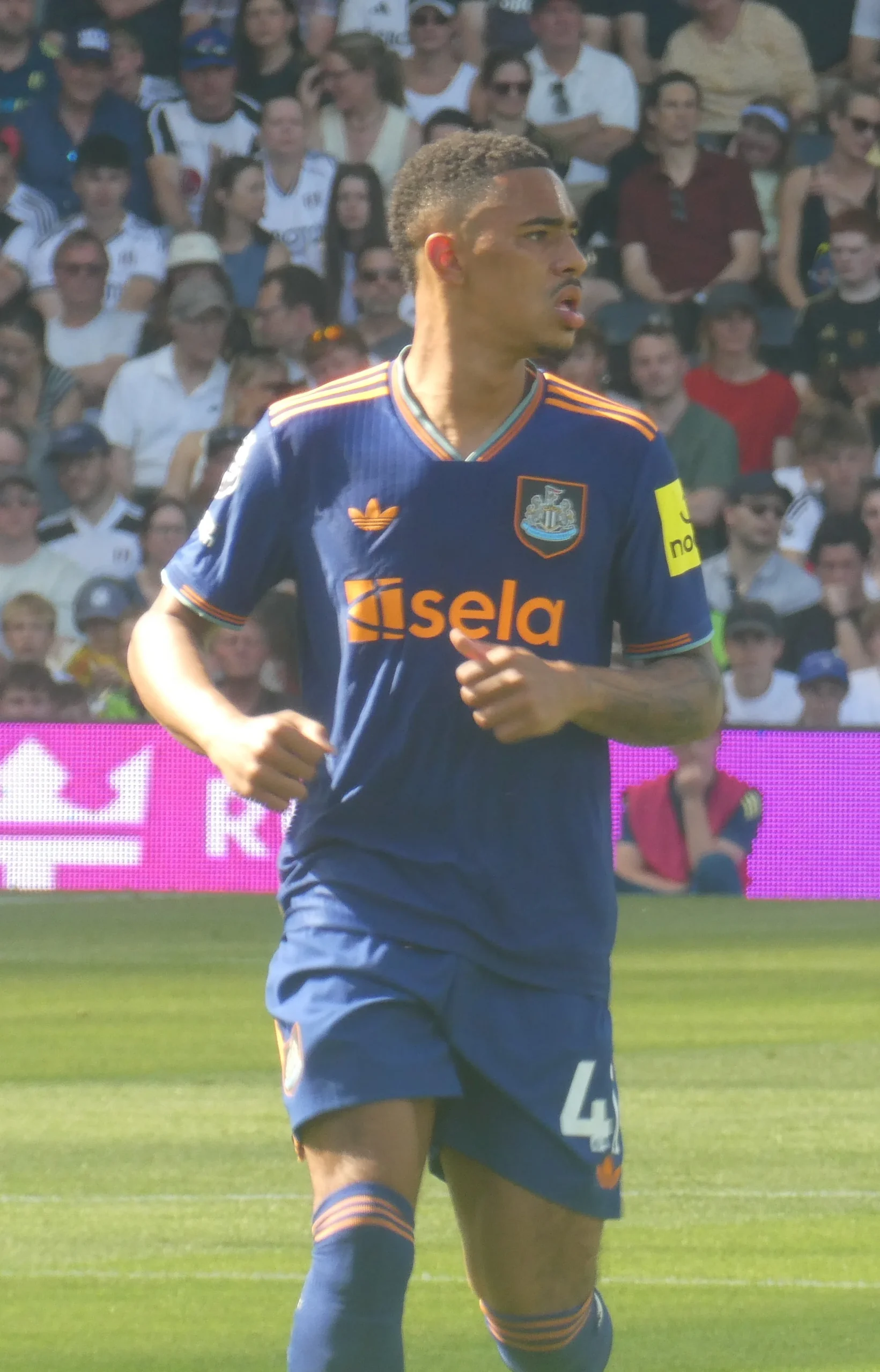Jacob Ramsey Newcastle United forması ile sahada