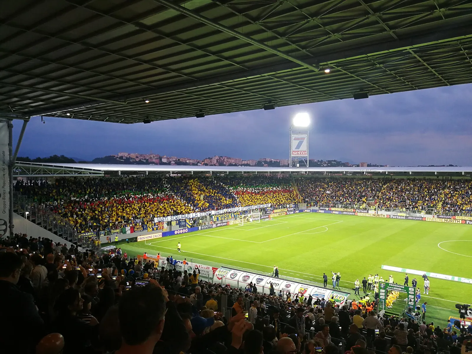 Frosinone’nin iç saha maçlarını oynadığı Stadio Benito Stirpe’nin tribünleri