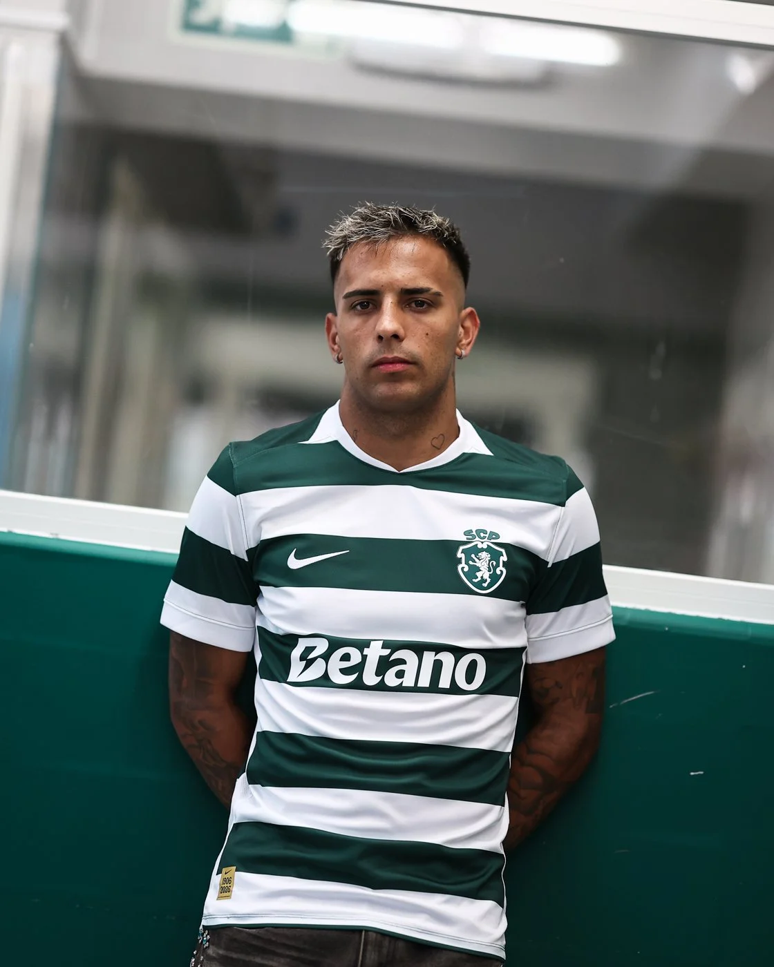 Rodrigo Zalazar Sporting CP resmi tanıtım fotoğrafı